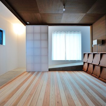 愛三 【4000万円台/RC造/3階建て】全長70mのスロープで移動できるスパイラルスロープの家。RC造で住み心地も快適の建築実例画像4