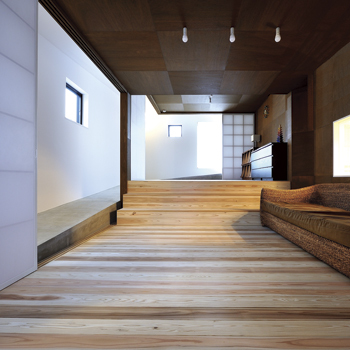 愛三 【4000万円台/RC造/3階建て】全長70mのスロープで移動できるスパイラルスロープの家。RC造で住み心地も快適の建築実例画像8