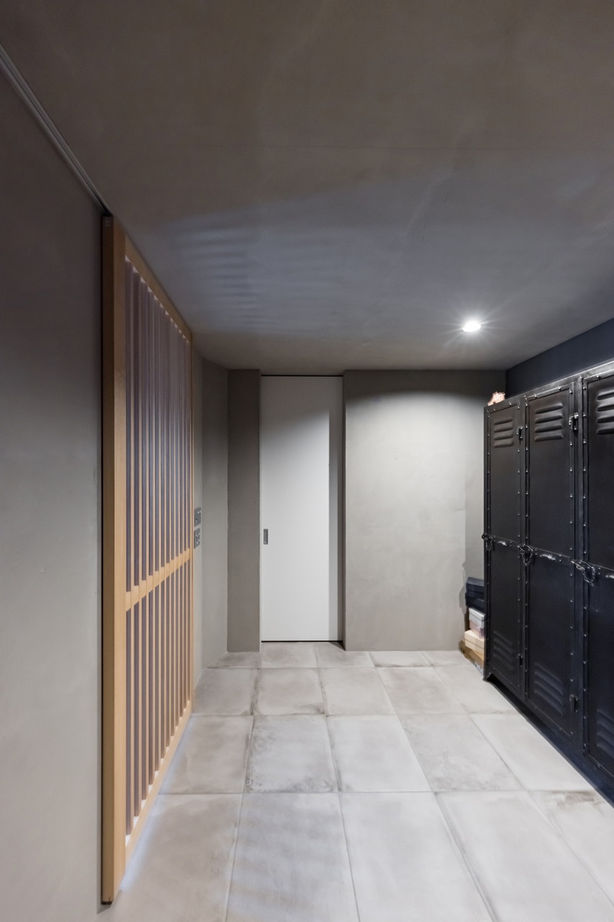 愛三 【愛知県/約40坪/平屋/中庭】変形地を克服したヴィンテージ感漂う洗練された平屋の建築実例画像3