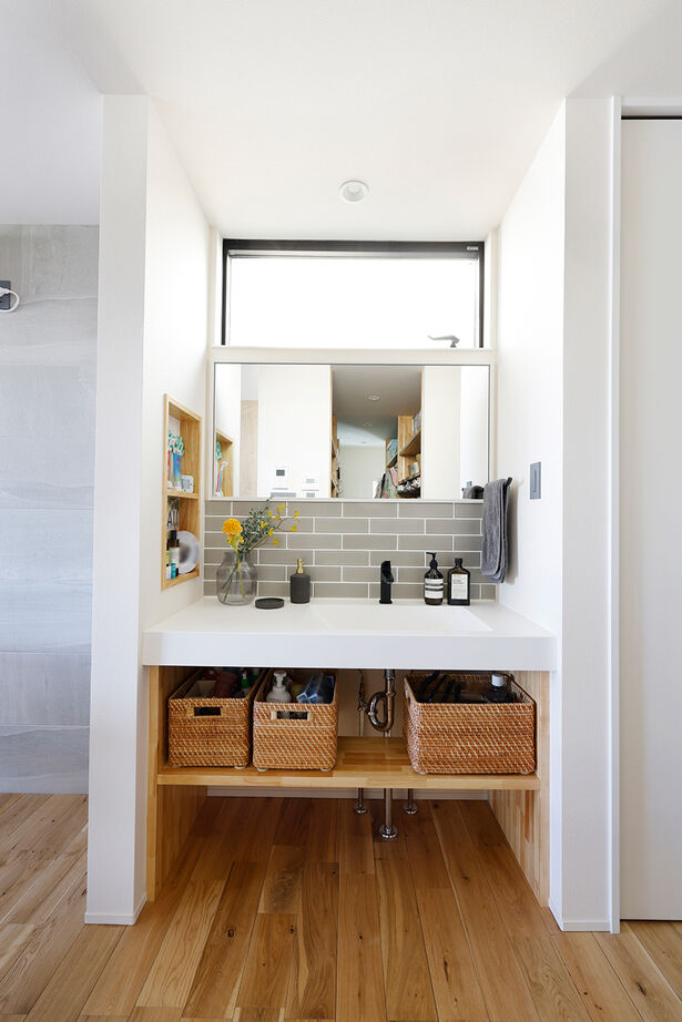 R+house 松江・鳥取・米子・倉敷北 【家族との距離が近すぎず離れすぎない、心地の良い家】土間リビングと多世帯住宅/2階建て63坪の建築実例画像8