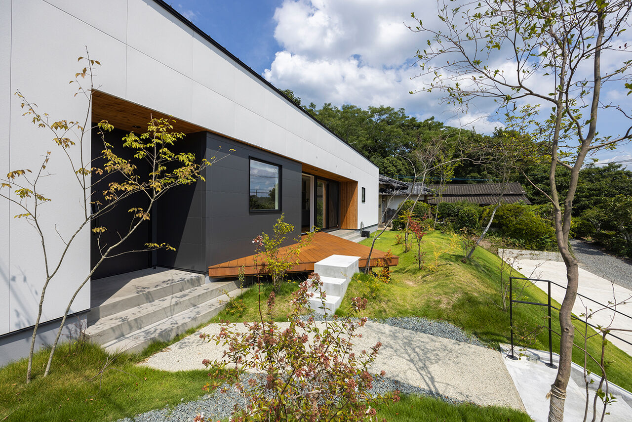 R+house 松江・鳥取・米子・倉敷北 【開放感のある高台の平屋】開放感のあるLDKとアイランドキッチン／平屋約30坪の建築実例画像10