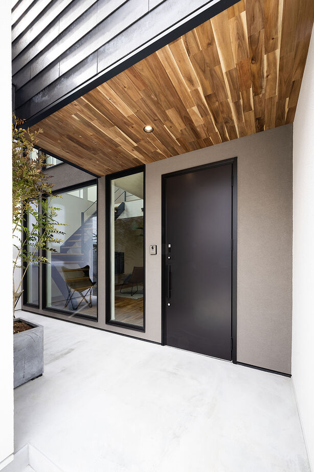 R+house 松江・鳥取・米子・倉敷北 【街なかに佇む白いハコ】内側に隠されたパティオから、家中に光が差し込む/2階建て約29坪の建築実例画像10