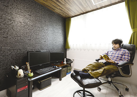 ロゴスホーム 手作り家具が映える2階空間　１階には念願のホビールームの建築実例画像3