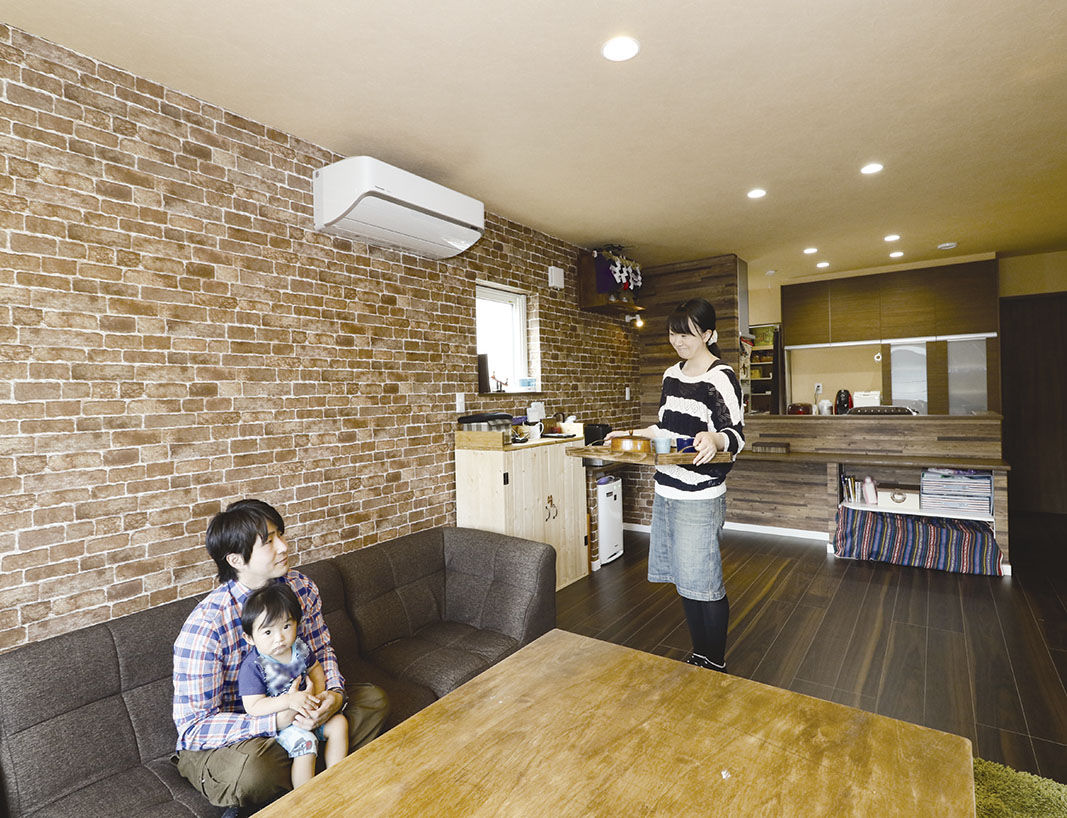 ロゴスホーム 手作り家具が映える2階空間　１階には念願のホビールームの建築実例画像4