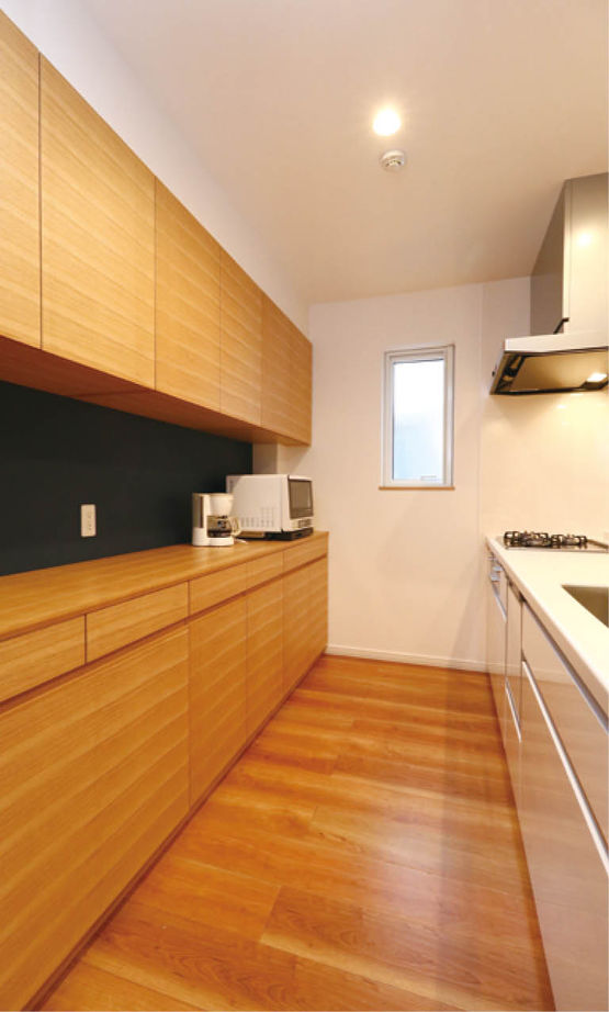 ロゴスホーム 【2000万円台/間取図/カーポート】広い土間と光あふれる２階ＬＤ　ライフスタイルを愉しむ我が家の建築実例画像4