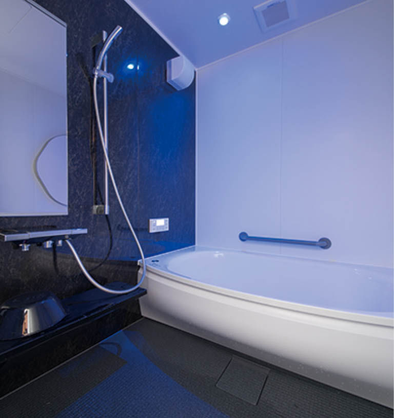 ロゴスホーム 【札幌市/2000万円台/ビルトインガレージ】ビルトインガレージの外観　設計・構造にも大満足の住まいの建築実例画像3