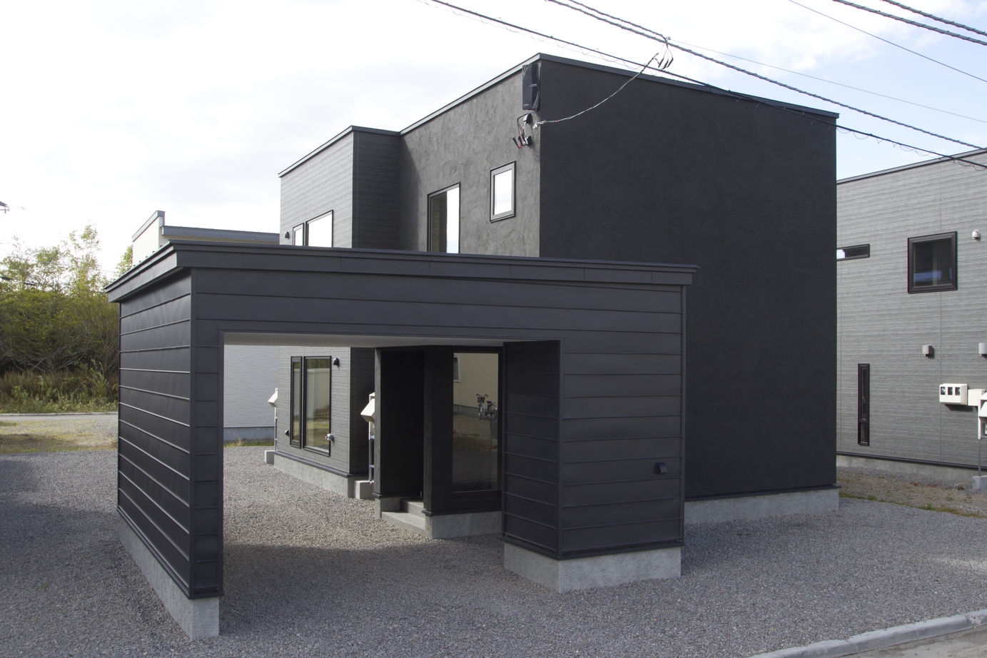 ロゴスホーム 【2000万円台/間取図/カーポート】木のぬくもりがモダンな家の建築実例画像5