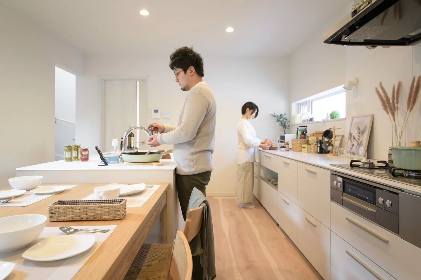 ロゴスホーム 【苫小牧市/吹抜け/テラス/ヌック/和室】家族がのびのび暮らせる住まいの建築実例画像2