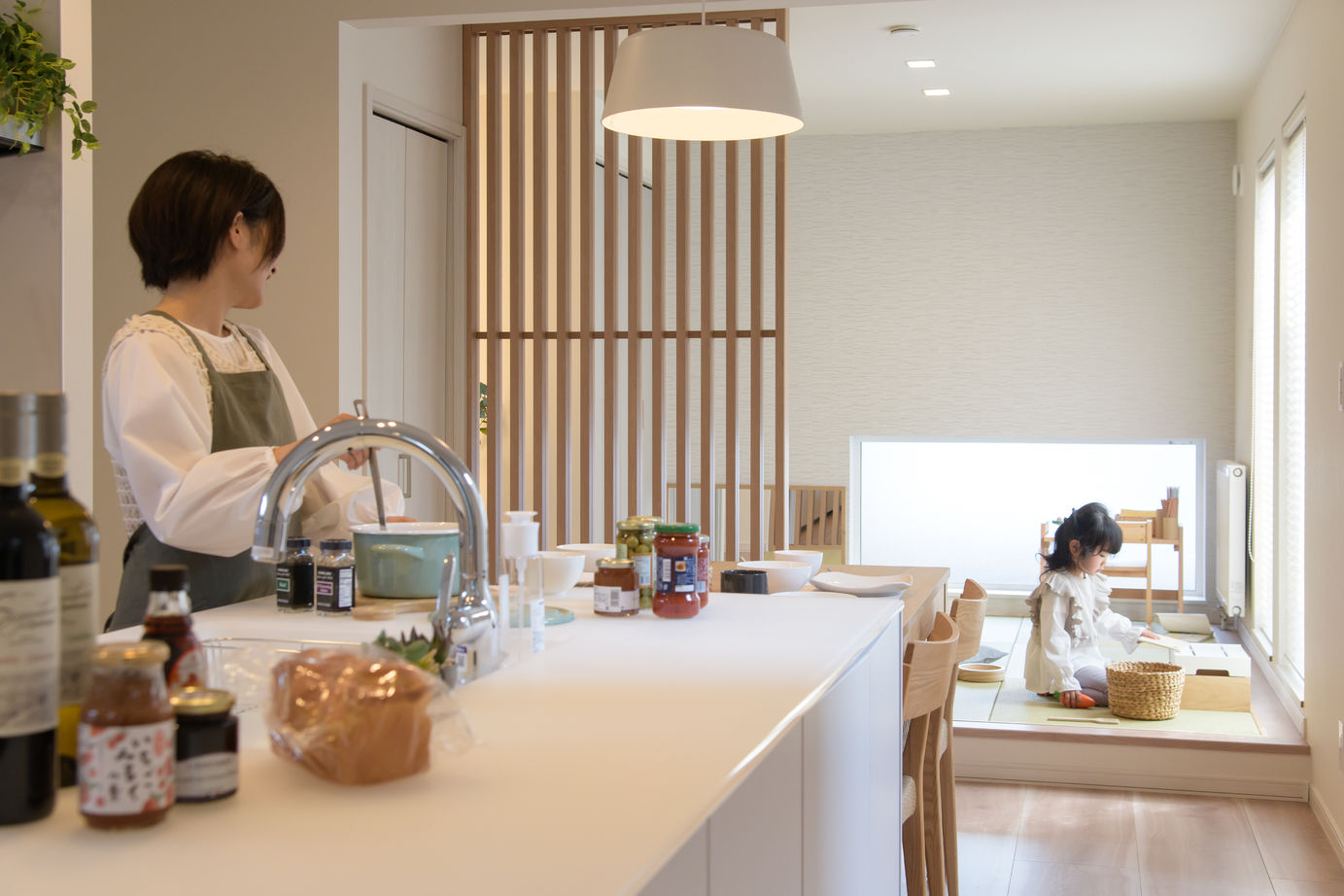 ロゴスホーム 【苫小牧市/吹抜け/テラス/ヌック/和室】家族がのびのび暮らせる住まいの建築実例画像7