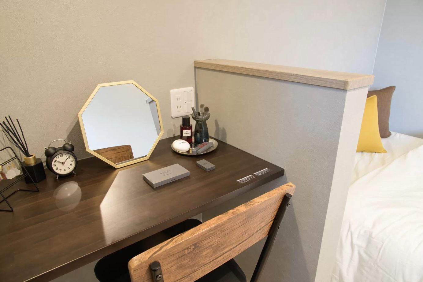 ロゴスホーム 【釧路市/室内窓/吹抜け】家族それぞれ「個」の時間を大事にするアーバンスタイルな暮らしの建築実例画像10