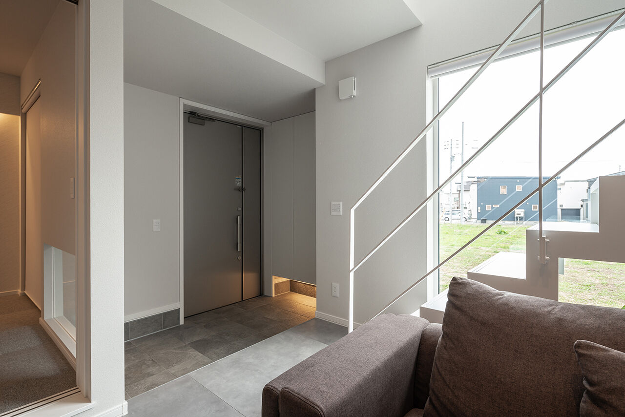 ロゴスホーム 【北海道/函館市/吹抜け/スケルトン階段】ゆったりとした時間を紡ぐ、光あふれる白い家の建築実例画像10