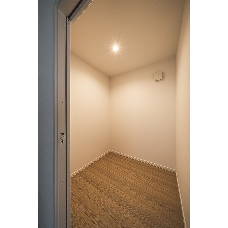 ロゴスホーム 【間取図太陽光パネル省エネ４LDK】住宅ローンも光熱費もお財布に優しいマイホームの建築実例画像6