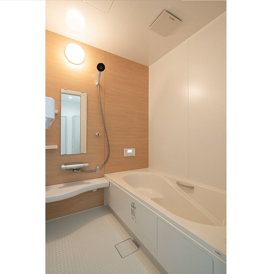 ロゴスホーム 【間取図４LDK】明るい内装がポイント♪創エネ・エコ住宅の建築実例画像4