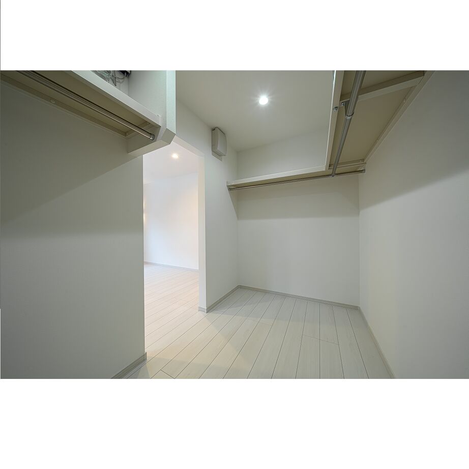 ロゴスホーム 【間取図４LDK】明るい内装がポイント♪創エネ・エコ住宅の建築実例画像6