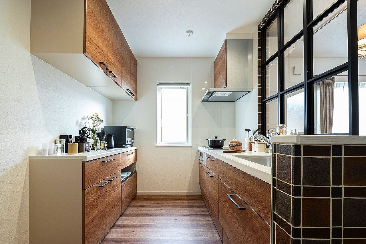 ロゴスホーム 【間取図４LDK】木のぬくもりを感じるカフェスタイルの建築実例画像3