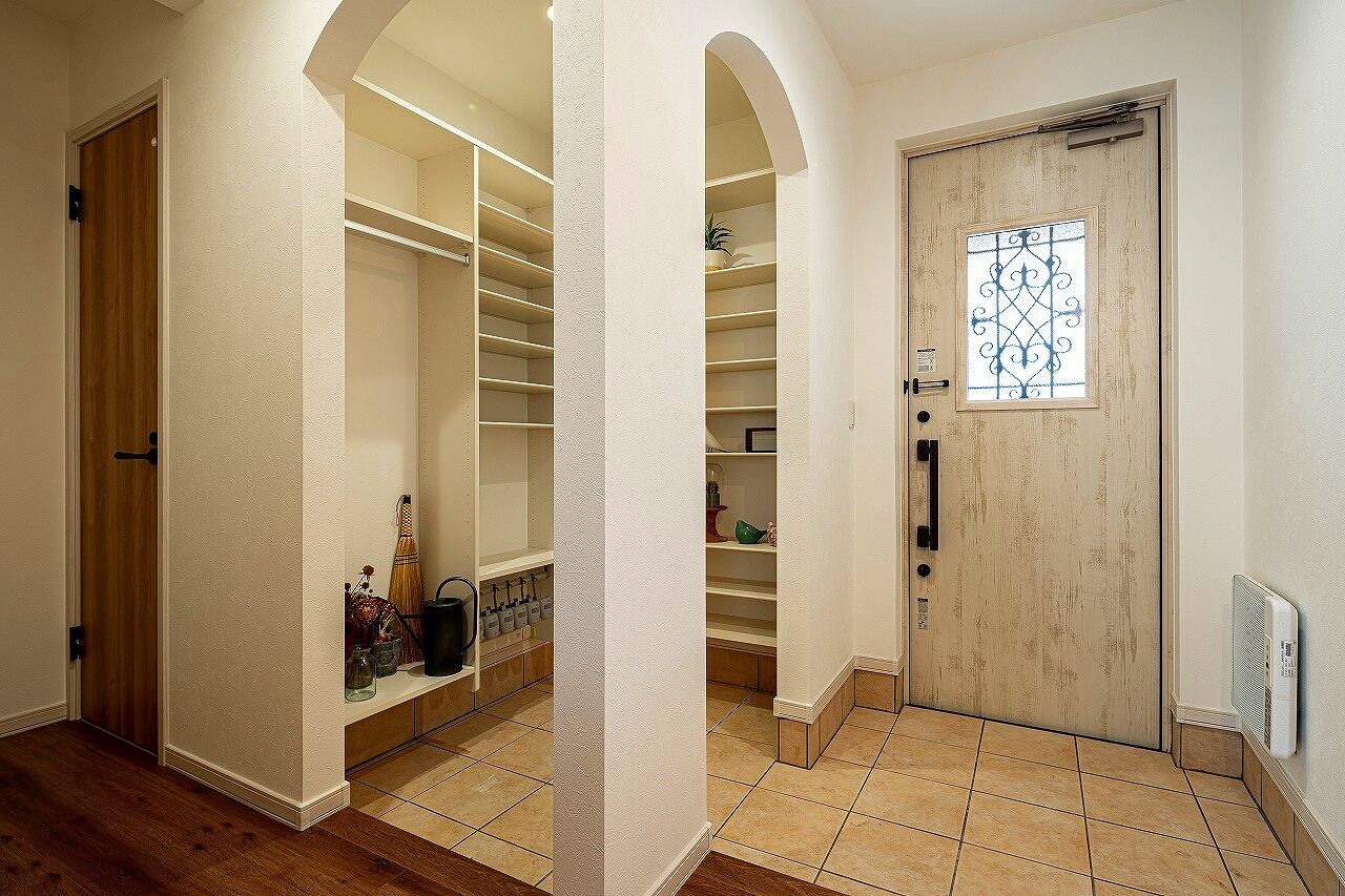 ロゴスホーム 【間取図４LDK】木のぬくもりを感じるカフェスタイルの建築実例画像4