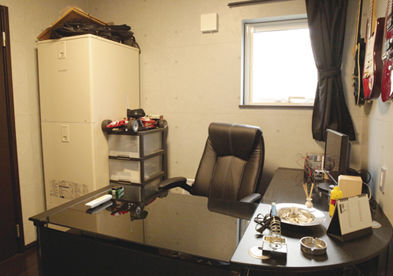 ロゴスホーム 【2000万円台｜趣味部屋｜スケルトン階段】インナーガレージをはじめ、趣味を楽しむこだわりの設計の建築実例画像4