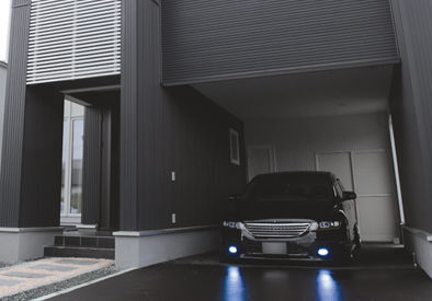 ロゴスホーム 【2000万円台｜趣味部屋｜スケルトン階段】インナーガレージをはじめ、趣味を楽しむこだわりの設計の建築実例画像7