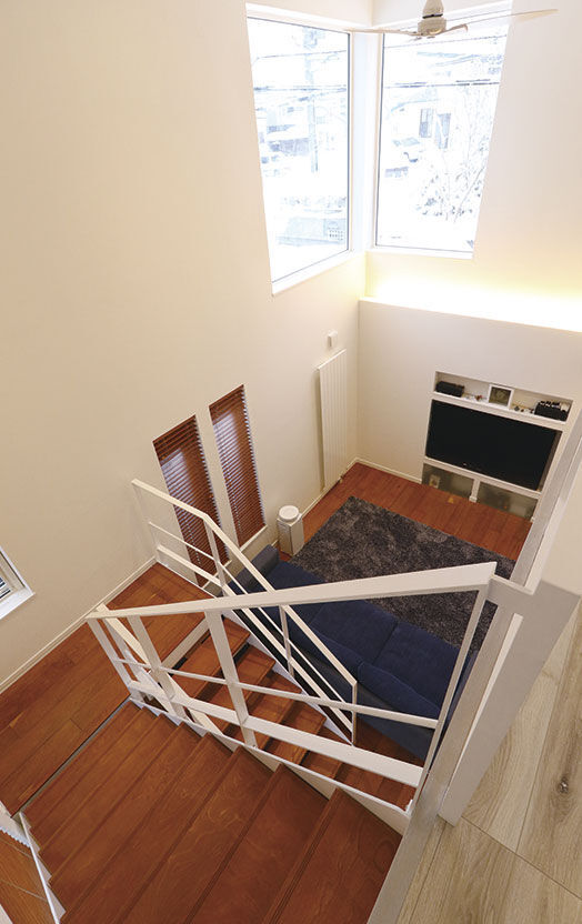 ロゴスホーム 【2000万円台｜間取図あり｜カーポート】センスが光る素敵な住まい　大きな吹抜け設計とLD分離の建築実例画像4