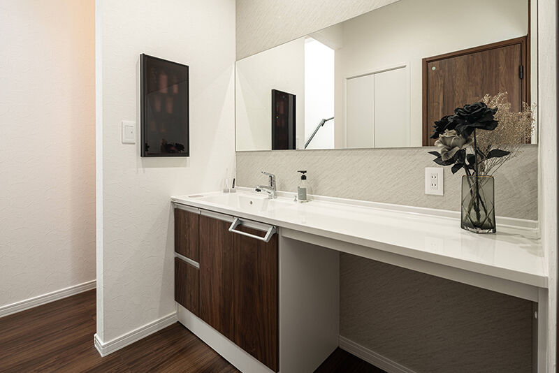 ロゴスホーム 【帯広市】L字型キッチンで家族と繋がる。会話が弾む、心地よいモダン空間。の建築実例画像7