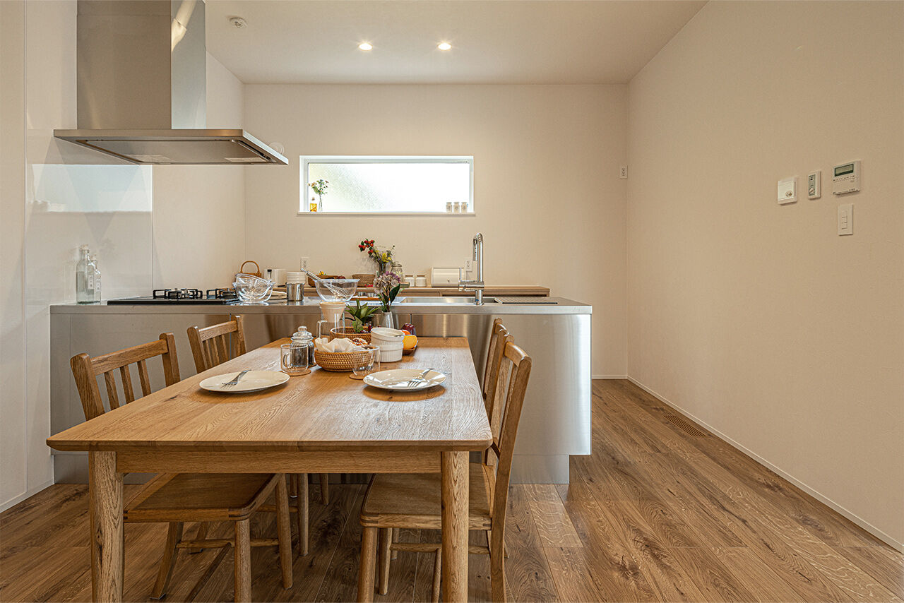 ロゴスホーム 【帯広市】白を基調とした家の建築実例画像2