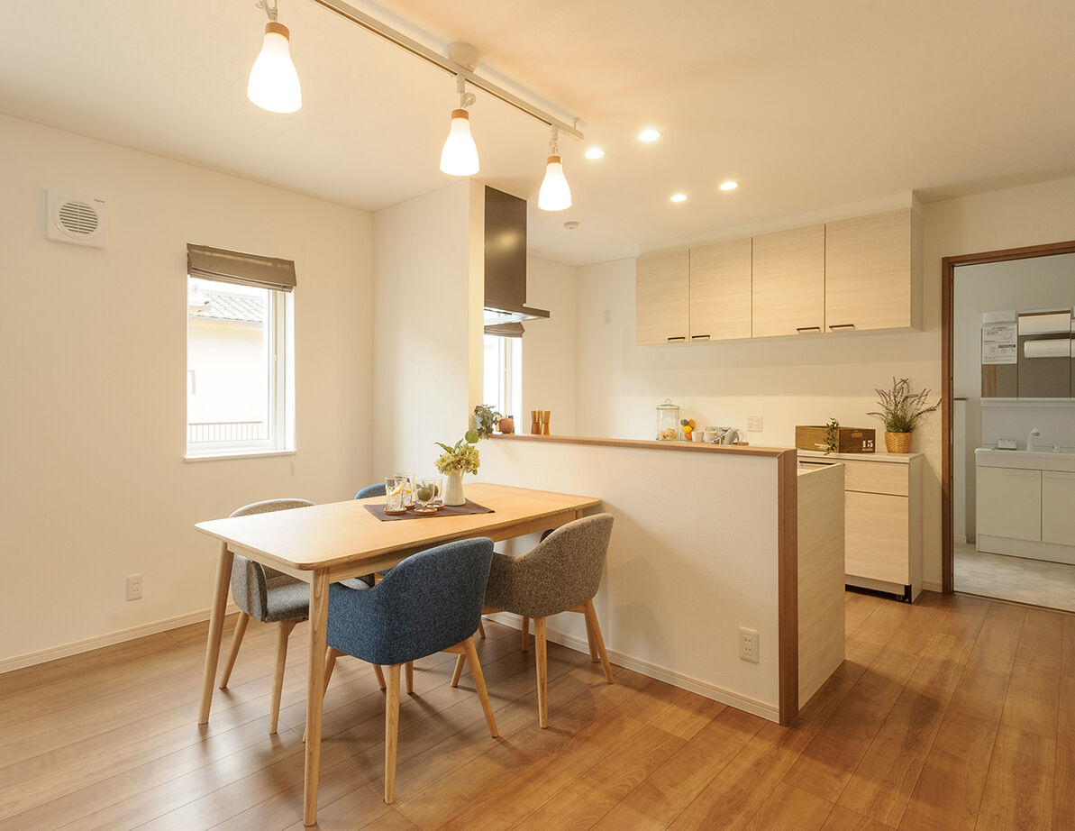 ロゴスホーム 【建物本体価格1532万円31.7坪】将来を見据えた間取りとスタイリッシュな外観が自慢の住まいの建築実例画像3