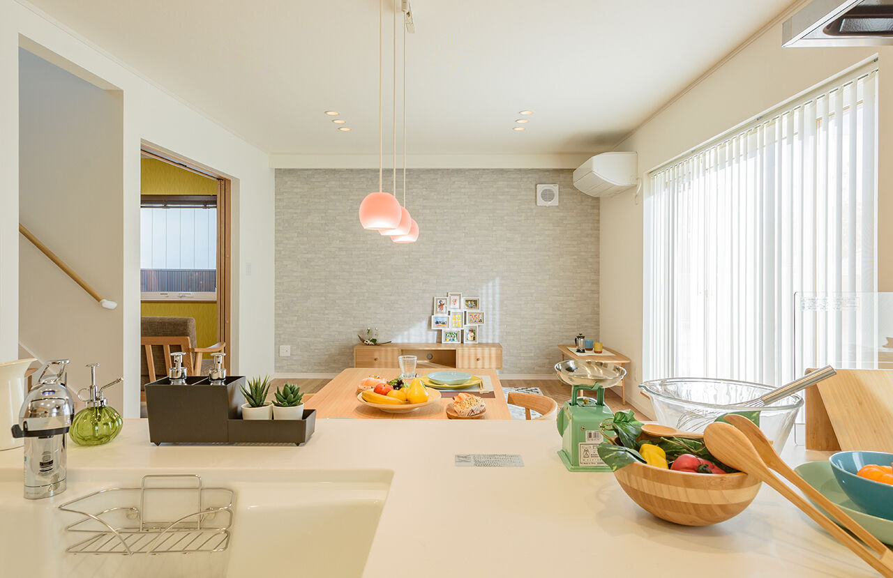 ロゴスホーム 【宮城県/建物本体価格1532万円/32坪】家中暖かいのにエコライフが叶う「十勝型住宅」。北欧風の開放的な空間の建築実例画像2