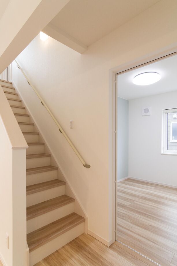 ロゴスホーム 【1600万円台/高断熱住宅】モノトーンカラーで作る北欧テイストな住まいの建築実例画像3