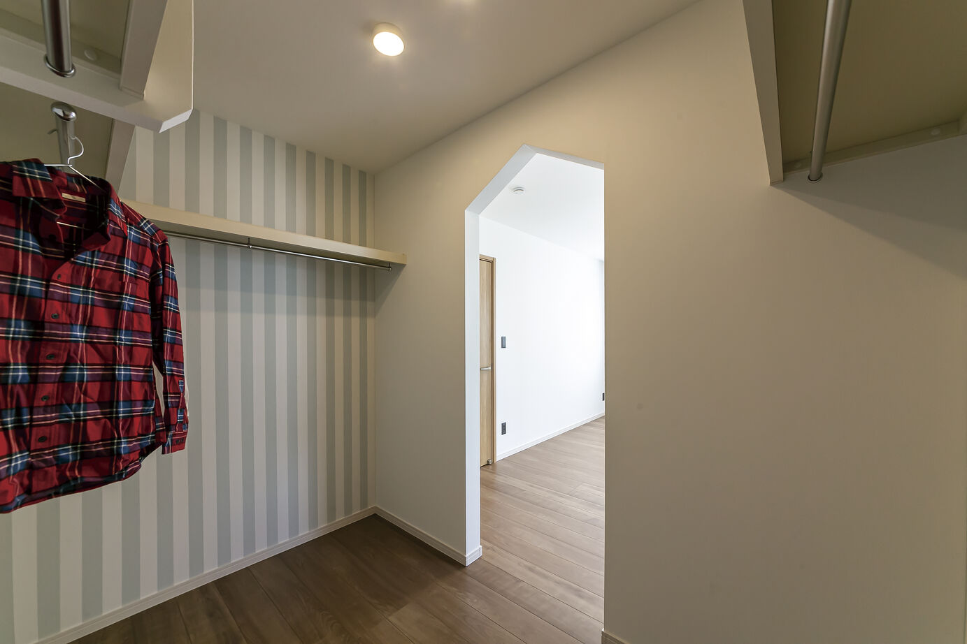 ロゴスホーム 【1000万円台｜収納充実｜アクセントクロス】実用性と充実の標準装備も魅力　豊富な選択肢から理想の形に！の建築実例画像6