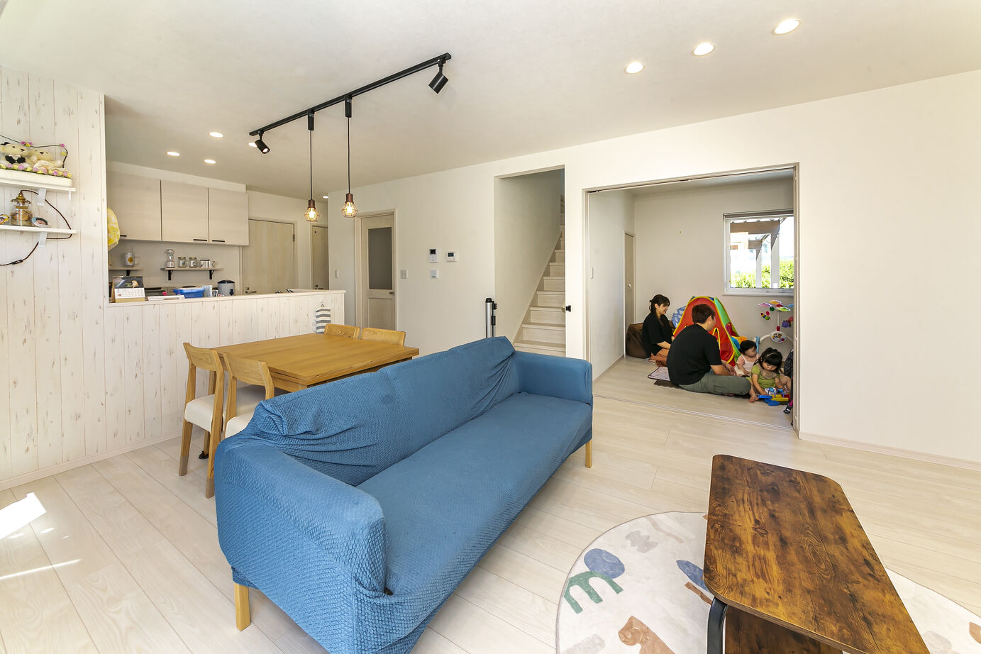 ロゴスホーム 【1000万円台｜セミオーダー｜お子様3人】20代で叶えた理想の快適ライフ　北海道品質のセミオーダー住宅の建築実例画像2