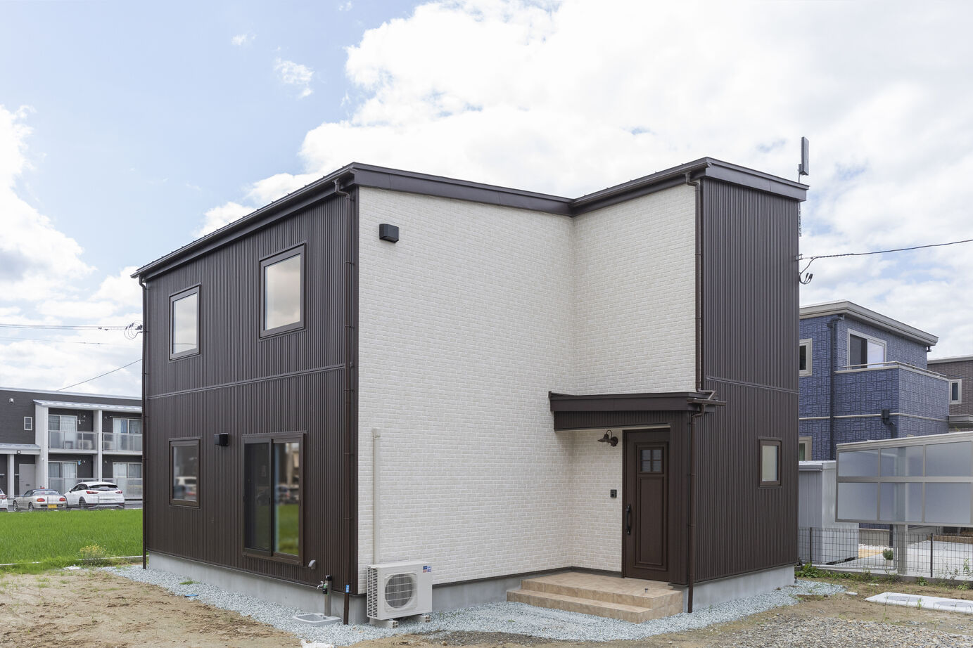 ロゴスホーム 【1000万円台｜ZEH仕様｜収納充実】性能にこだわったお家　飽きのこないナチュラルテイストで快適な生活をの建築実例画像2