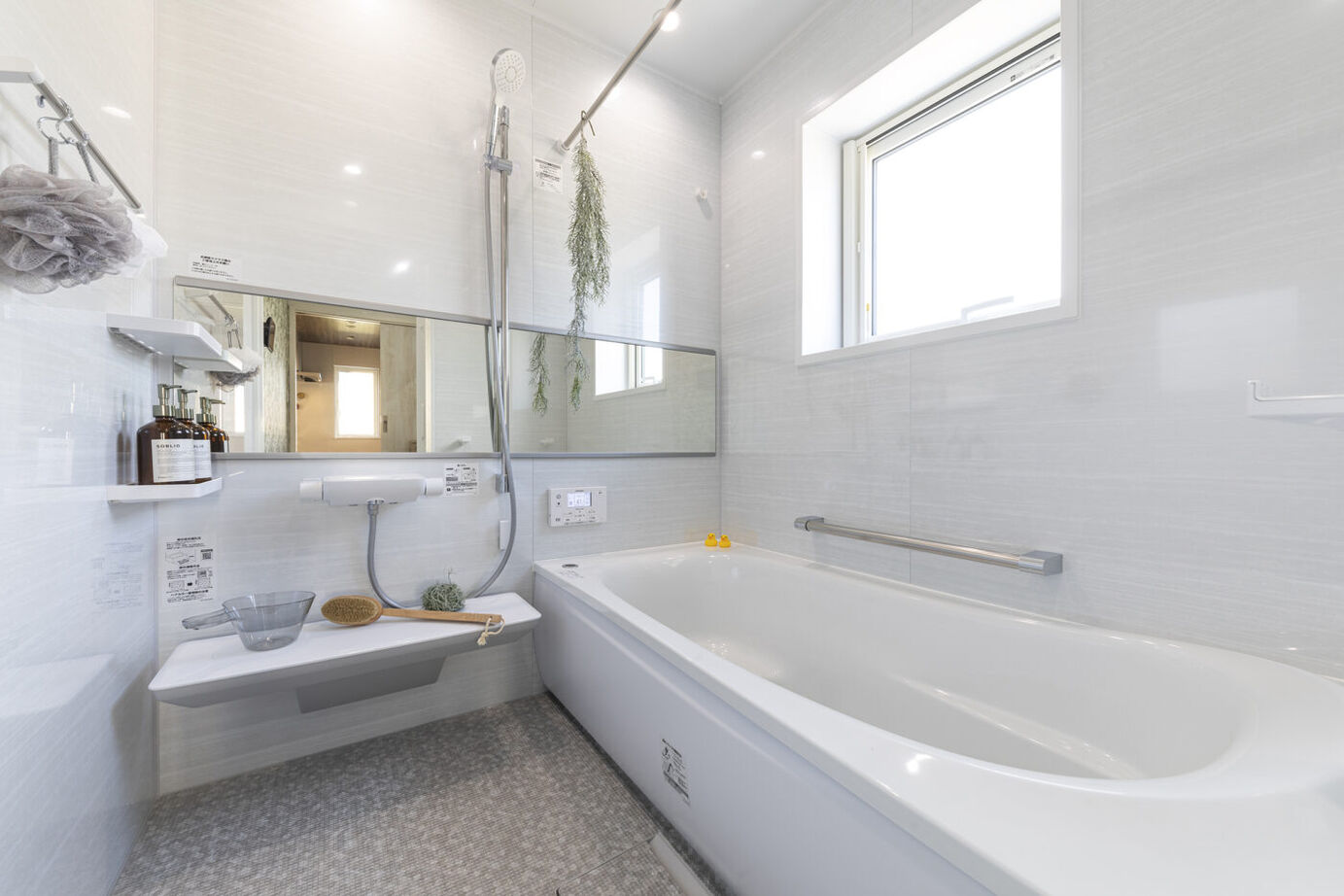 ロゴスホーム 【福島県】ナチュラルとモダンが調和。遊び心と機能性を両立させた家。の建築実例画像13