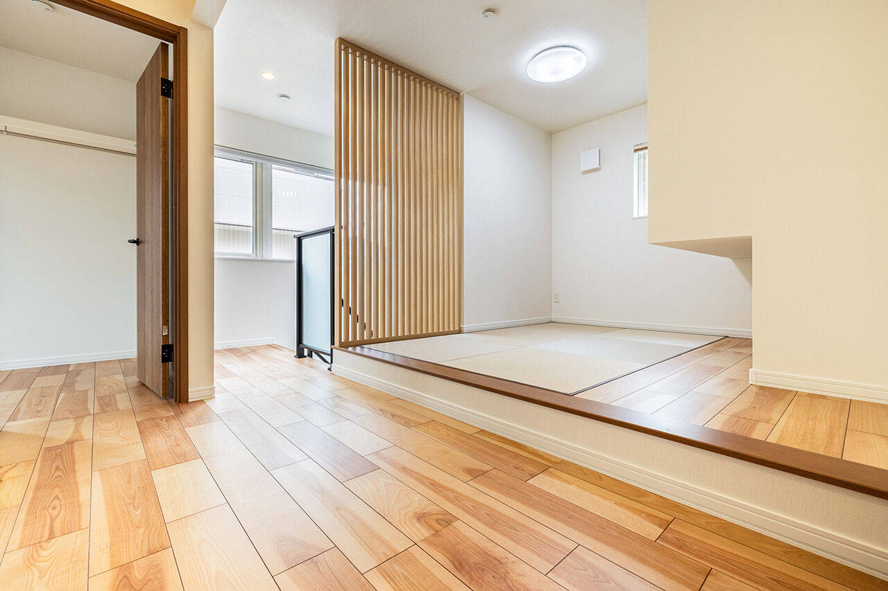 ロゴスホーム 【ふじみ野市／吹抜／収納充実／間取図】家族が集まり、団欒を楽しむキッチンにこだわった住まいの建築実例画像6