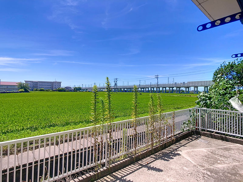 バルコニー　テラス