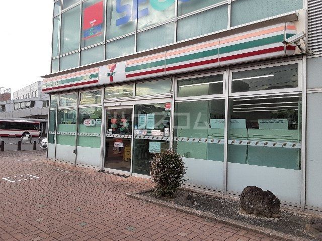 コンビニ　セブン-イレブン北名古屋西春駅前店（コンビニ）まで1108m