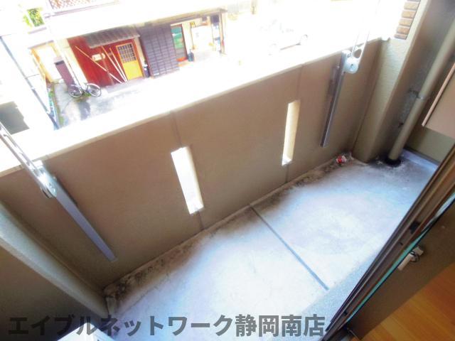 【静岡市駿河区南町のマンションのバルコニー】