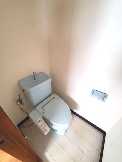 【川口市並木のアパートのトイレ】