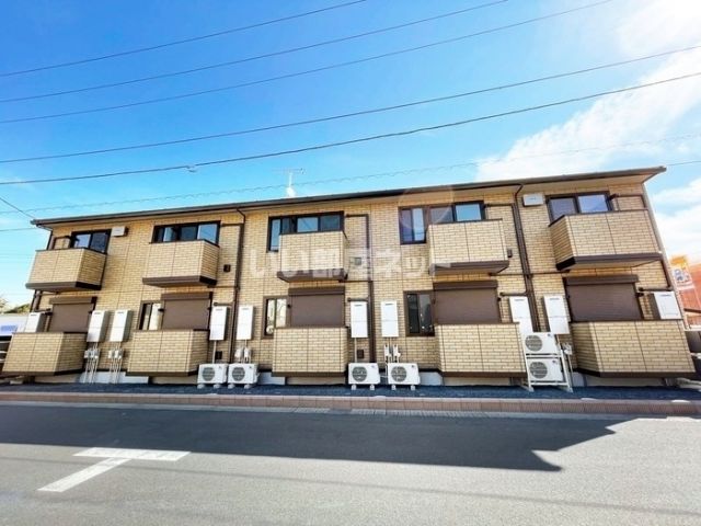 小山市大字立木のアパートの建物外観