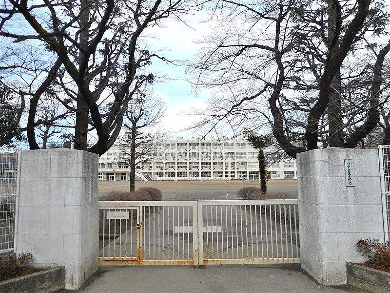 【府中市片町のアパートの小学校】