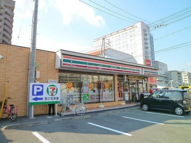 【倉敷市昭和のマンションのコンビニ】