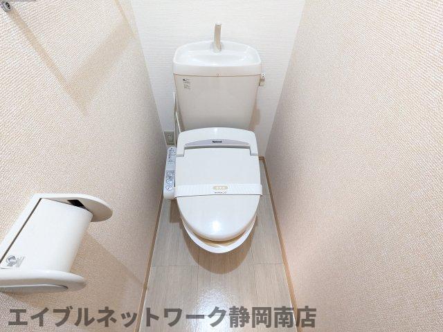 トイレ　トイレもきれいです