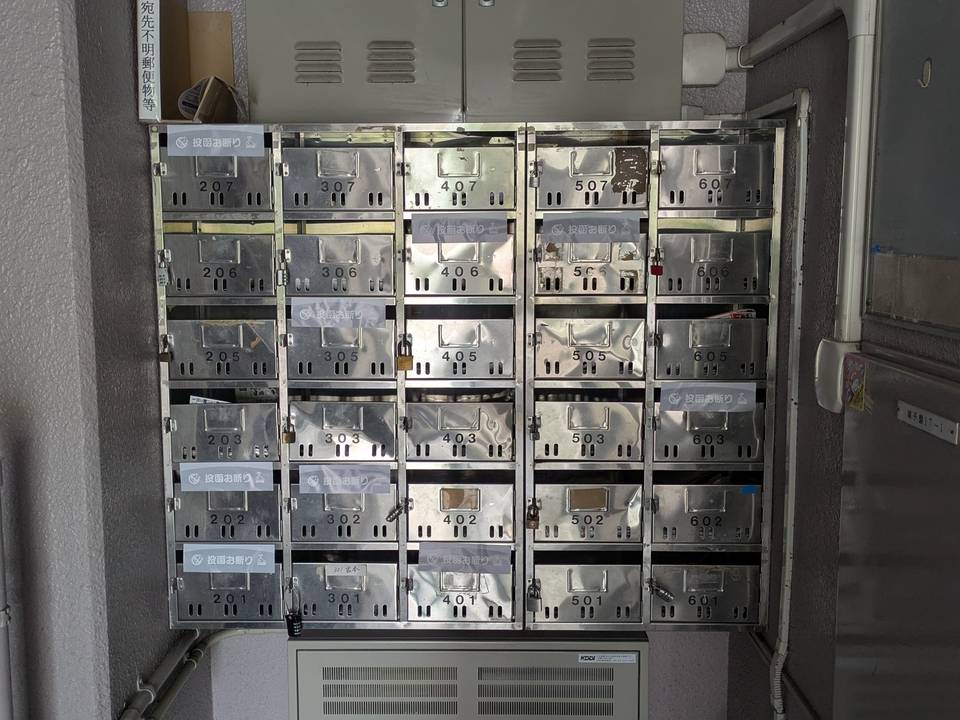 エントランス　メールBOX