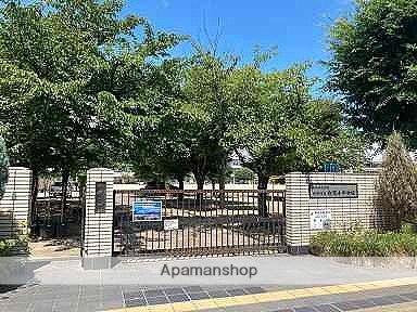 小学校　白鷺小中学校（小学校）まで610m