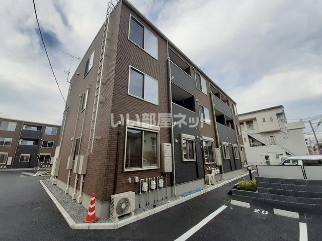 【天草市大浜町のアパートの建物外観】