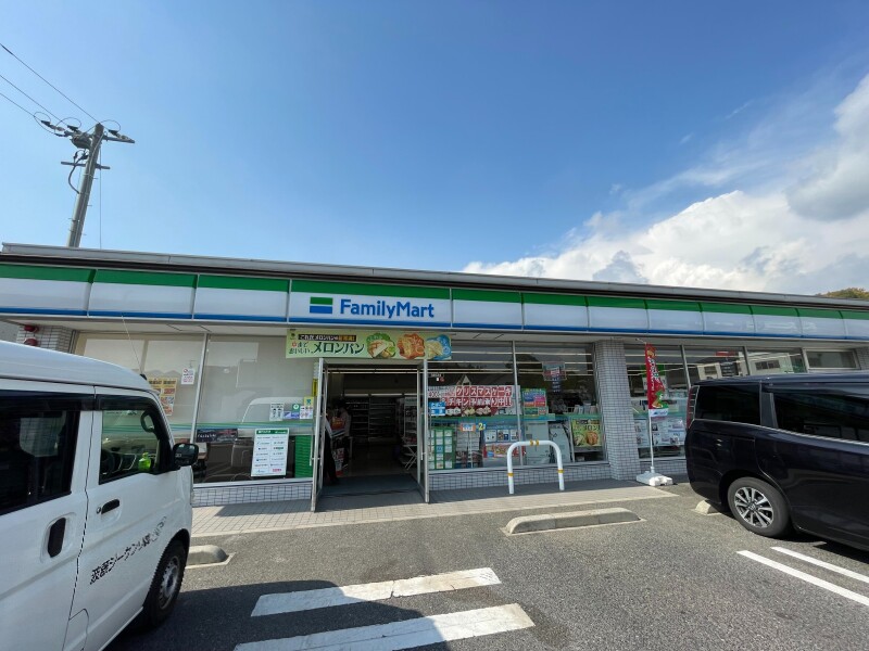 コンビニ　ファミリーマート　児島団地口店（コンビニ）まで1385m