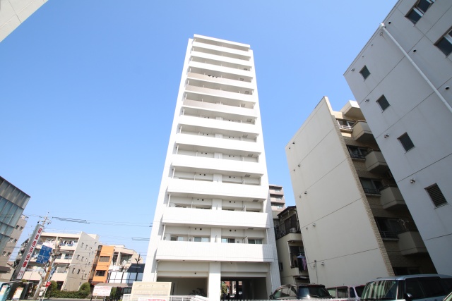 パルティール中村公園の建物外観