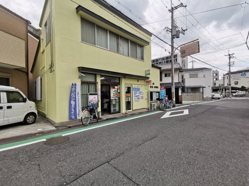 【富田林市若松町のマンションの郵便局】