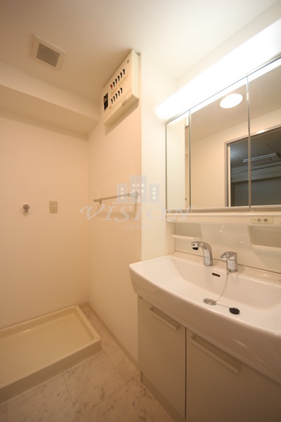 洗面設備　室内写真は別タイプのものです