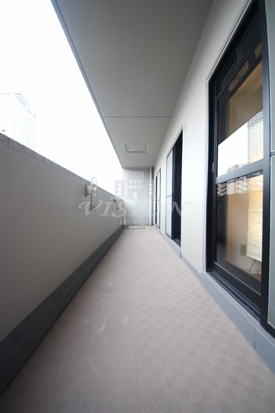 バルコニー　室内写真は別タイプのものです