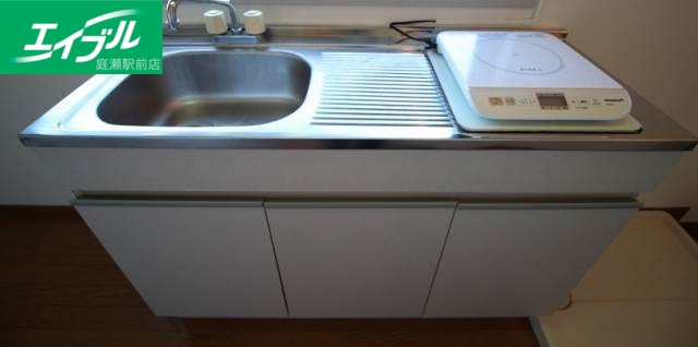 キッチン　同タイプの部屋画像です